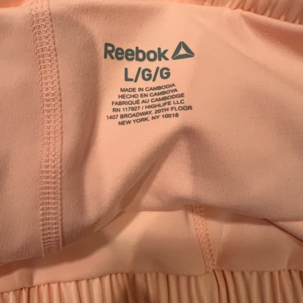 NWT Reebok Women's Reflux Running Athletic Shorts - Peach Nectar - Picture 2 of 5